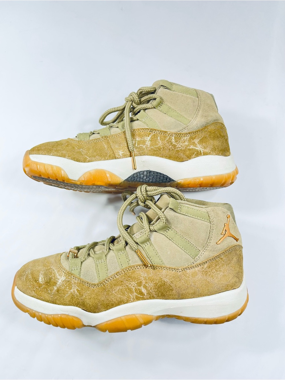 Nike Air Jordan 11 Retro AR0715-200 Olive Gold Tan LUX Women’s 8.5Sneakers AJ13